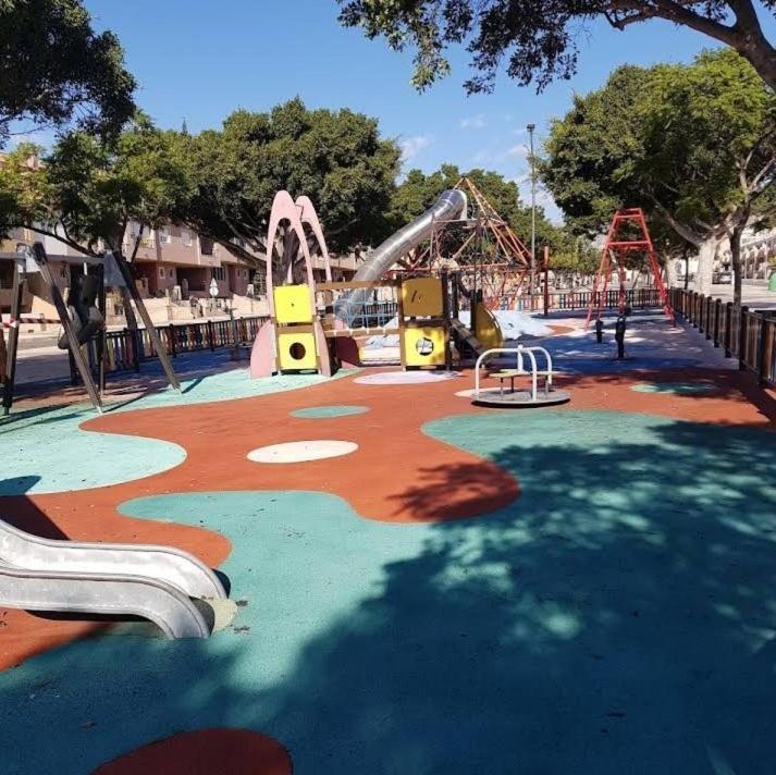 Habitacion Avilena Tropical En Aguadulce Almería Dış mekan fotoğraf