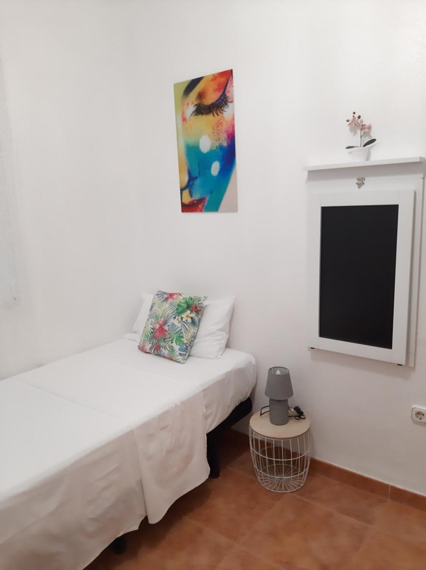 Habitacion Avilena Tropical En Aguadulce Almería Oda fotoğraf