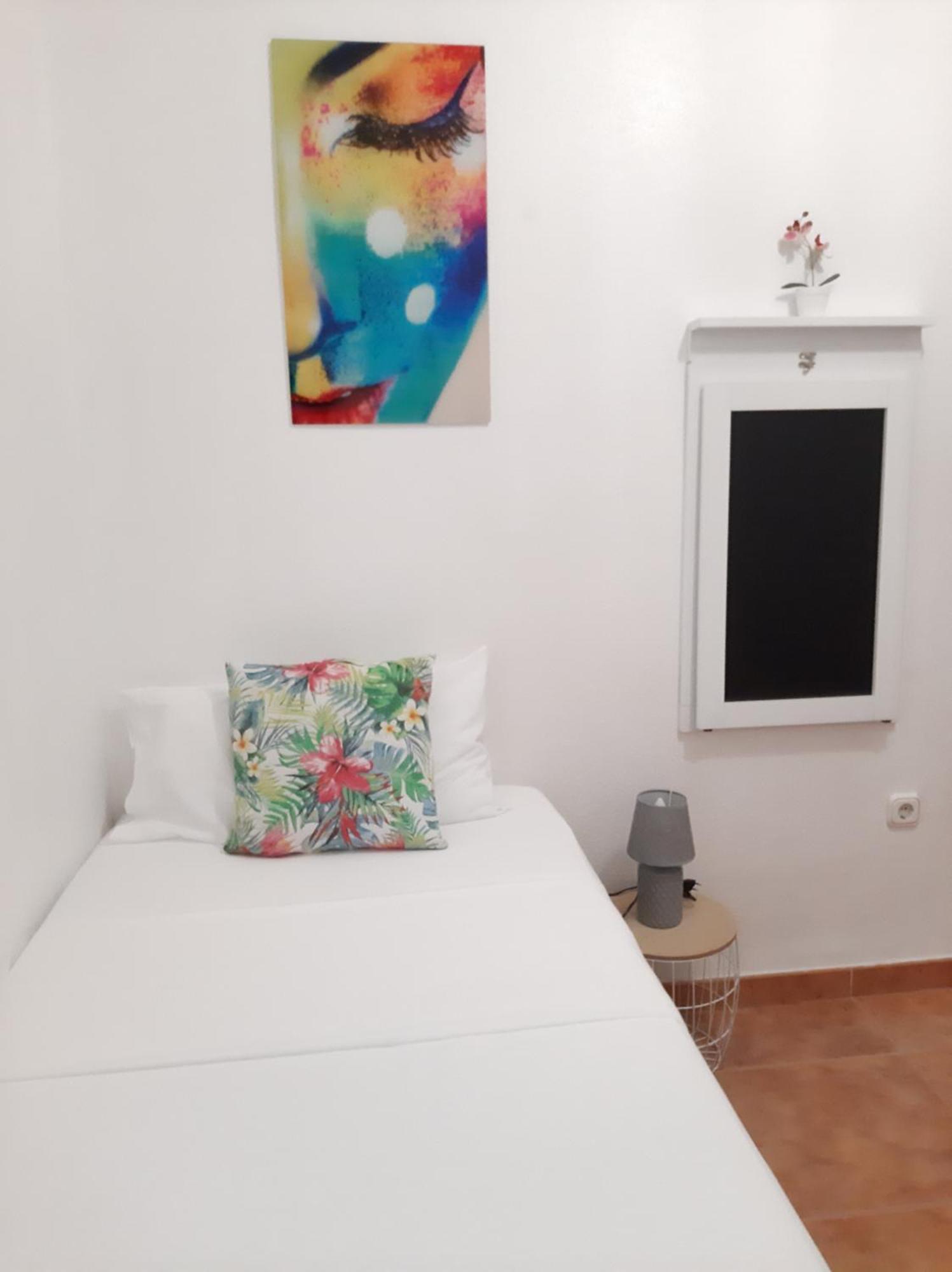 Habitacion Avilena Tropical En Aguadulce Almería Oda fotoğraf
